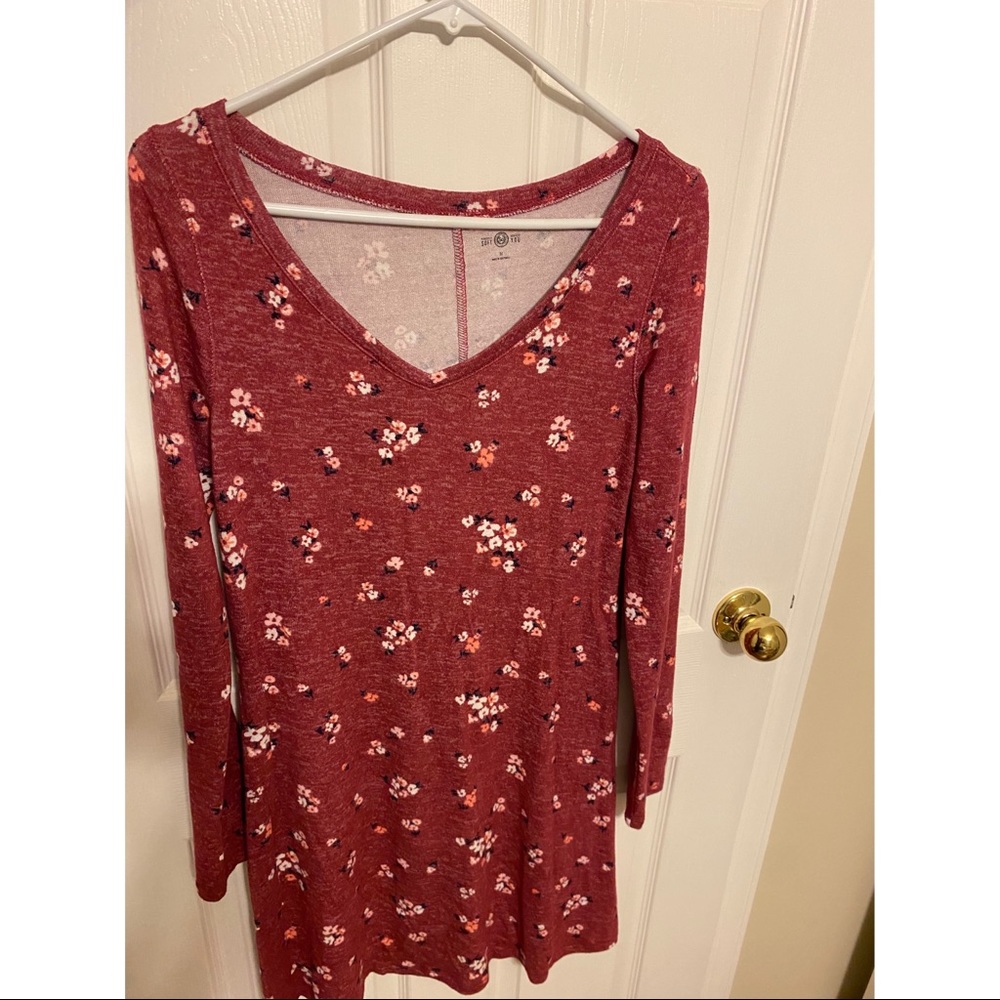 Authentic American Heritage burgundy floral dress. Size: juniors medium.